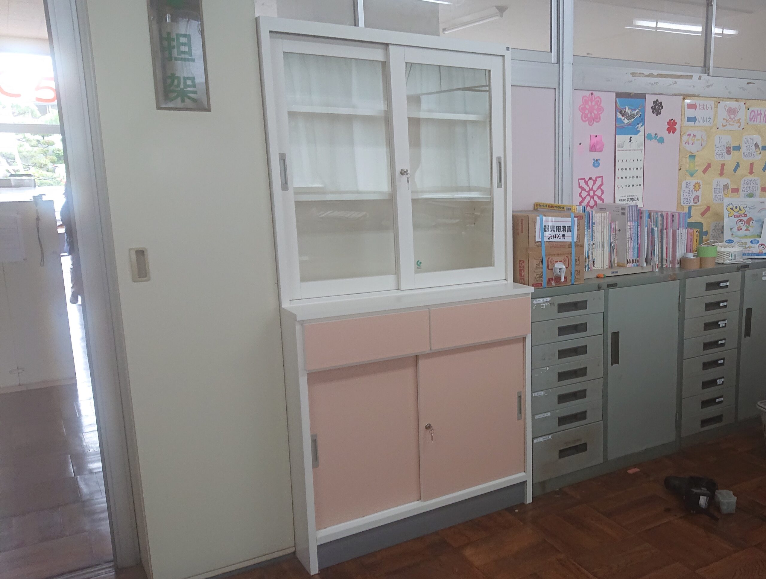 薬品棚 - 株式会社ミヤムラ
